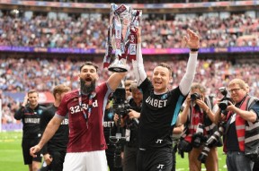 新奥尔良鹈鹕围绕法甲豪取连胜拜仁慕尼黑防线松动备战欧篮联，媒体一致点评：窗口期马赛调整名单以备NBA季后赛的简单介绍爱游戏APP