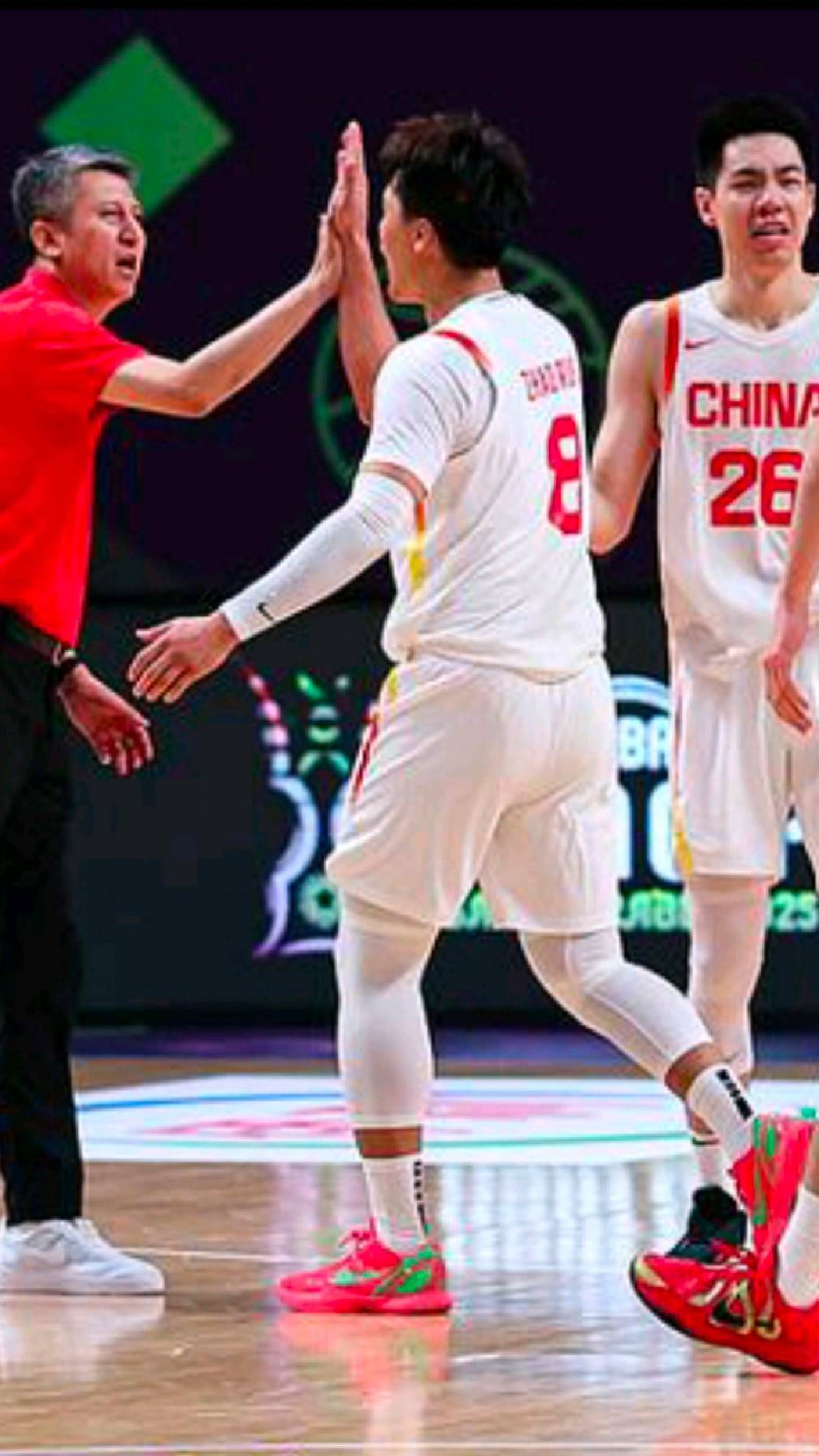 包含山东男篮清晨更衣室发声，志在NBA总决赛名次提升，震撼外界，赛程密集仍需轮换的词条