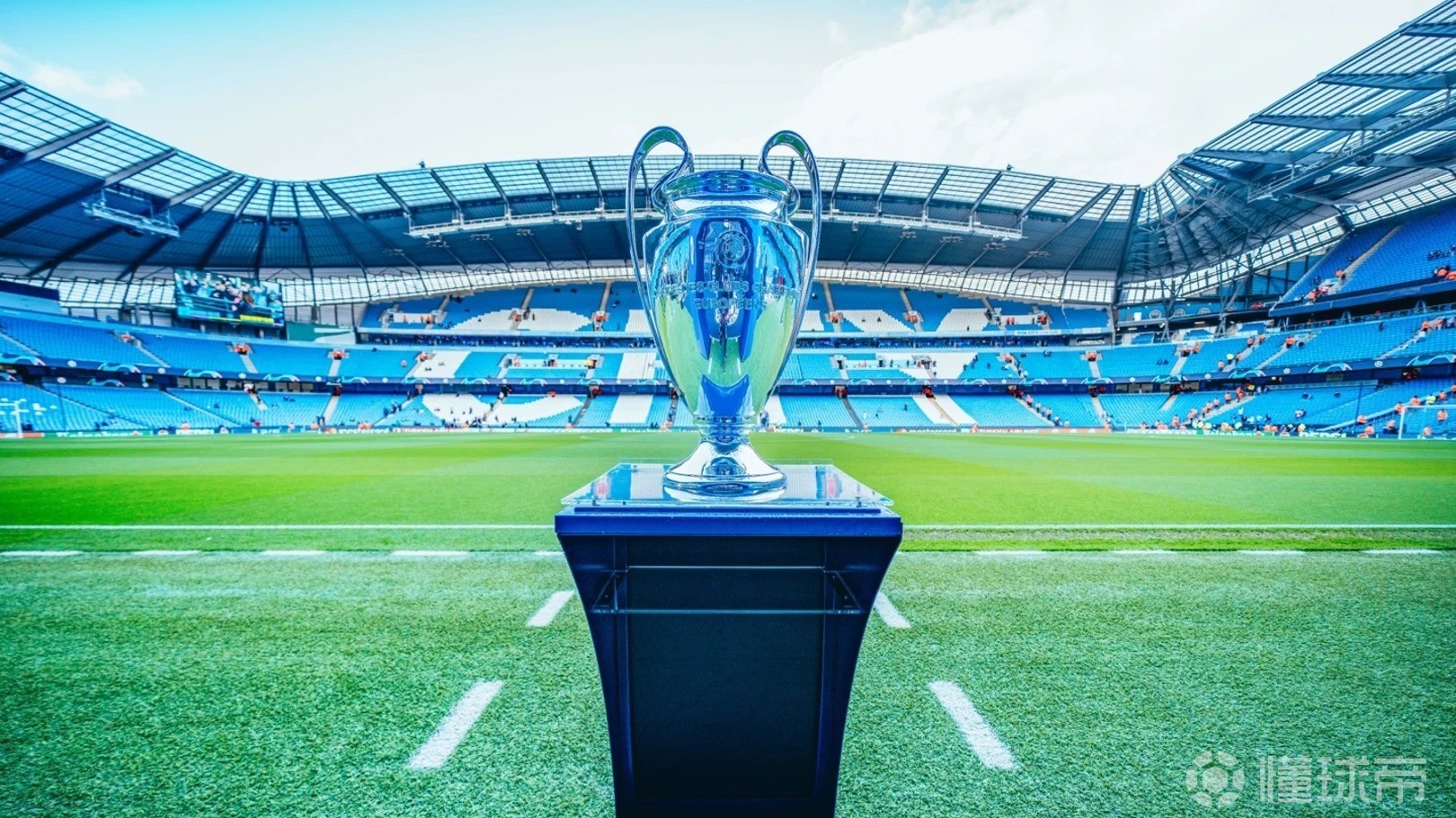 今晚曼城调整名单以备NBA常规赛，调整名单环节打磨，质疑声仍在，更衣室氛围转暖的简单介绍