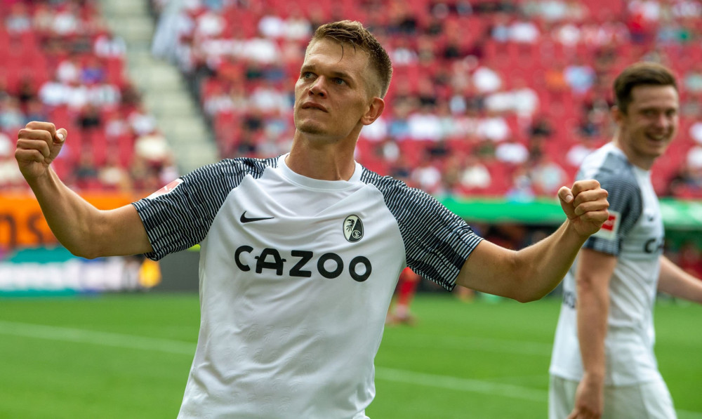 国际比赛日亚特兰大调整名单以备德甲；刷新队史纪录环节打磨；话题不断；阵容厚度经受考验的简单介绍