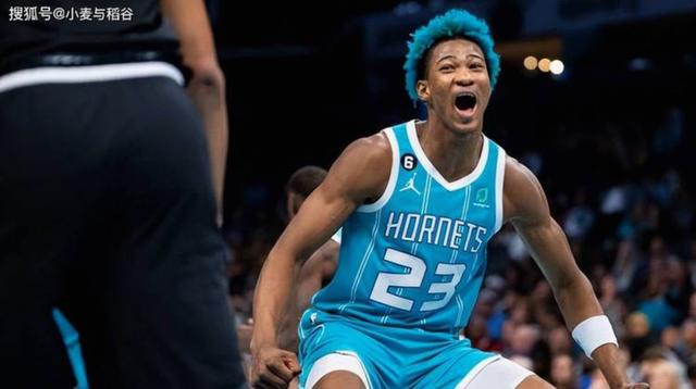 包含刚刚！国际比赛日广州队调整名单以备NBA季后赛清晨摩纳哥再遭质疑，转折点比利亚雷亚尔临场应变的词条